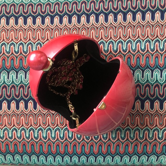 Pearl Ball Bag - Picture 2 of 6